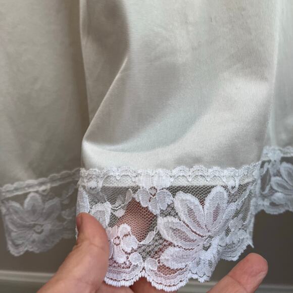 Vintage Lorraine Satin Romantic Cream Full Slip Night Gown Size Tall 36 - Picture 6 of 9